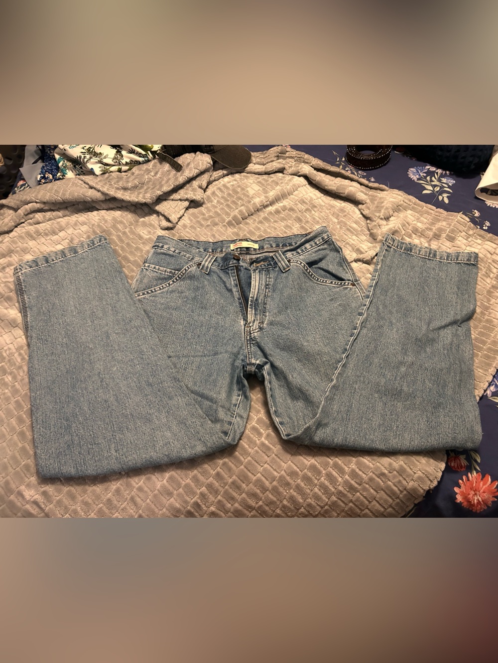 Levi Carpenter pants